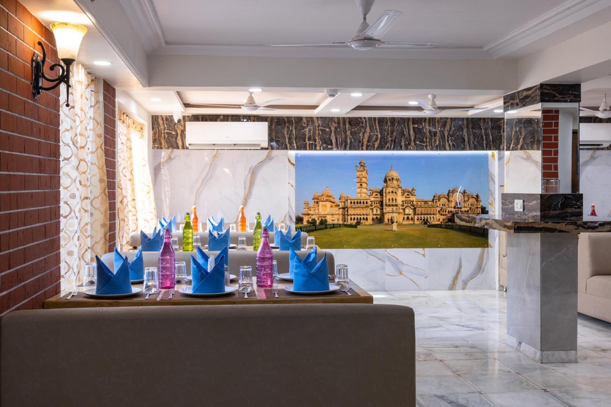 Alba Premier, Vadodara Buitenkant foto